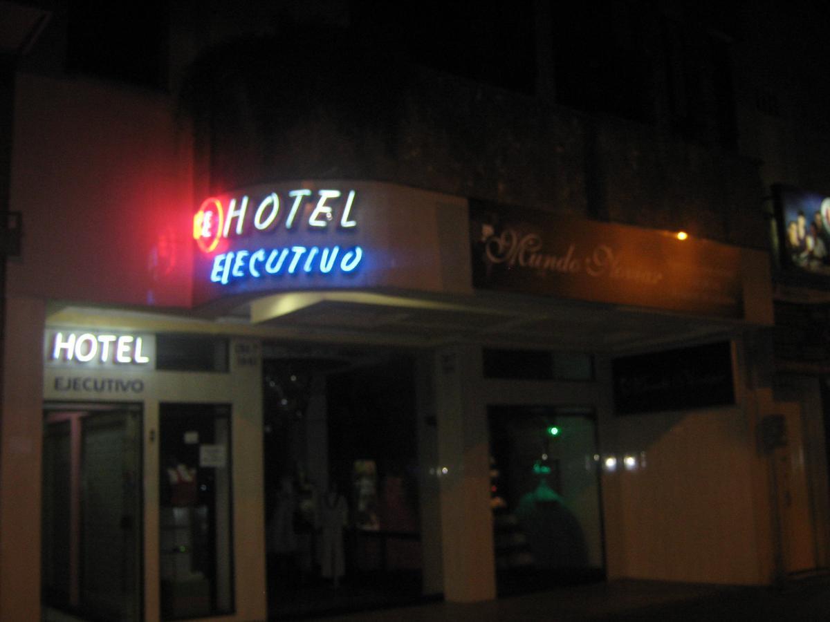 Hotel Ejecutivo Pereira Esterno foto