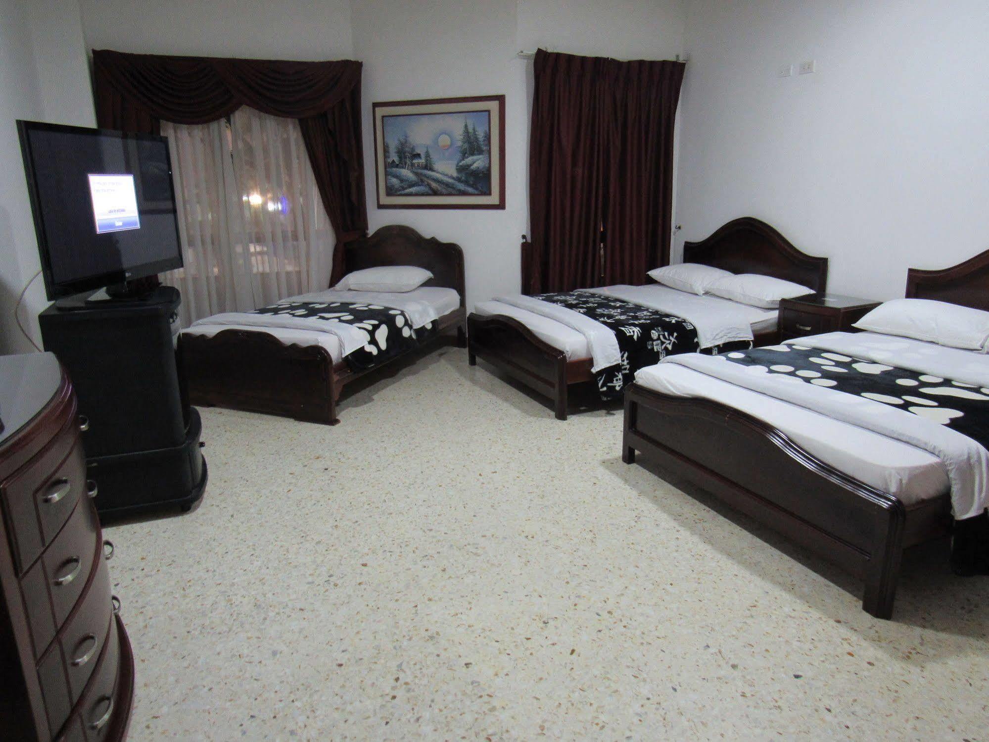 Hotel Ejecutivo Pereira Esterno foto