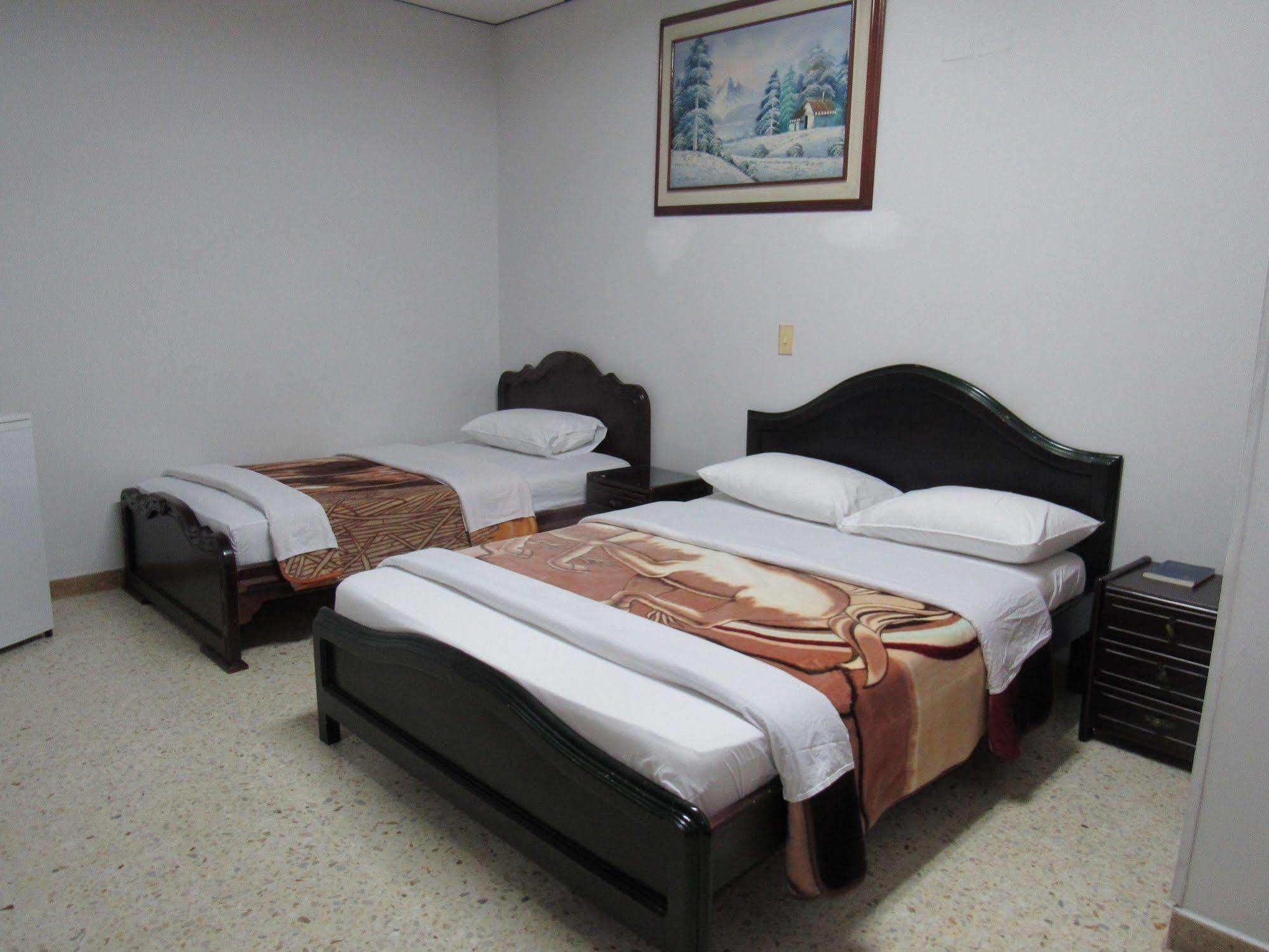 Hotel Ejecutivo Pereira Esterno foto