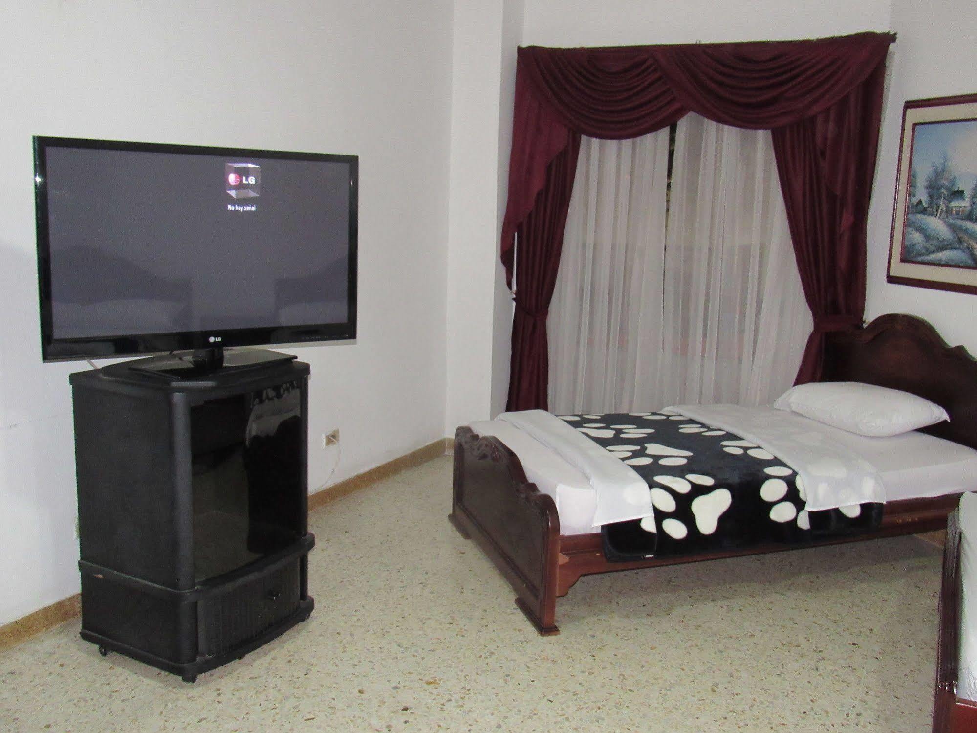 Hotel Ejecutivo Pereira Esterno foto
