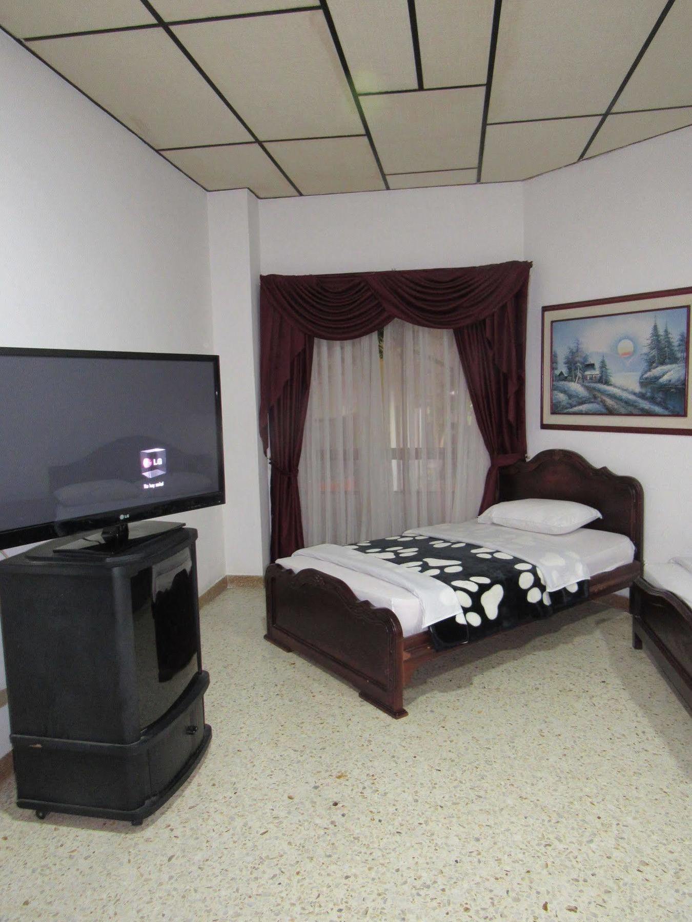 Hotel Ejecutivo Pereira Esterno foto