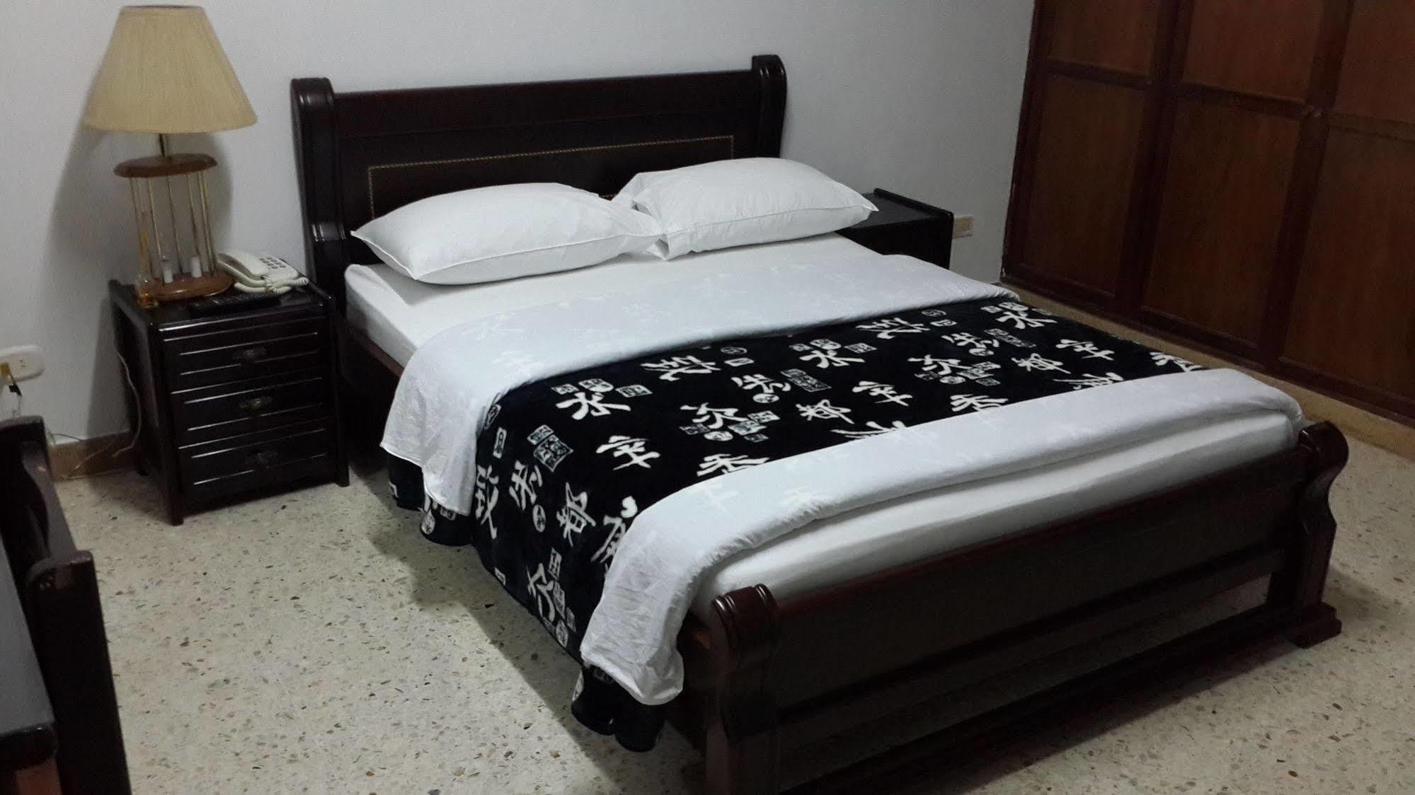 Hotel Ejecutivo Pereira Esterno foto