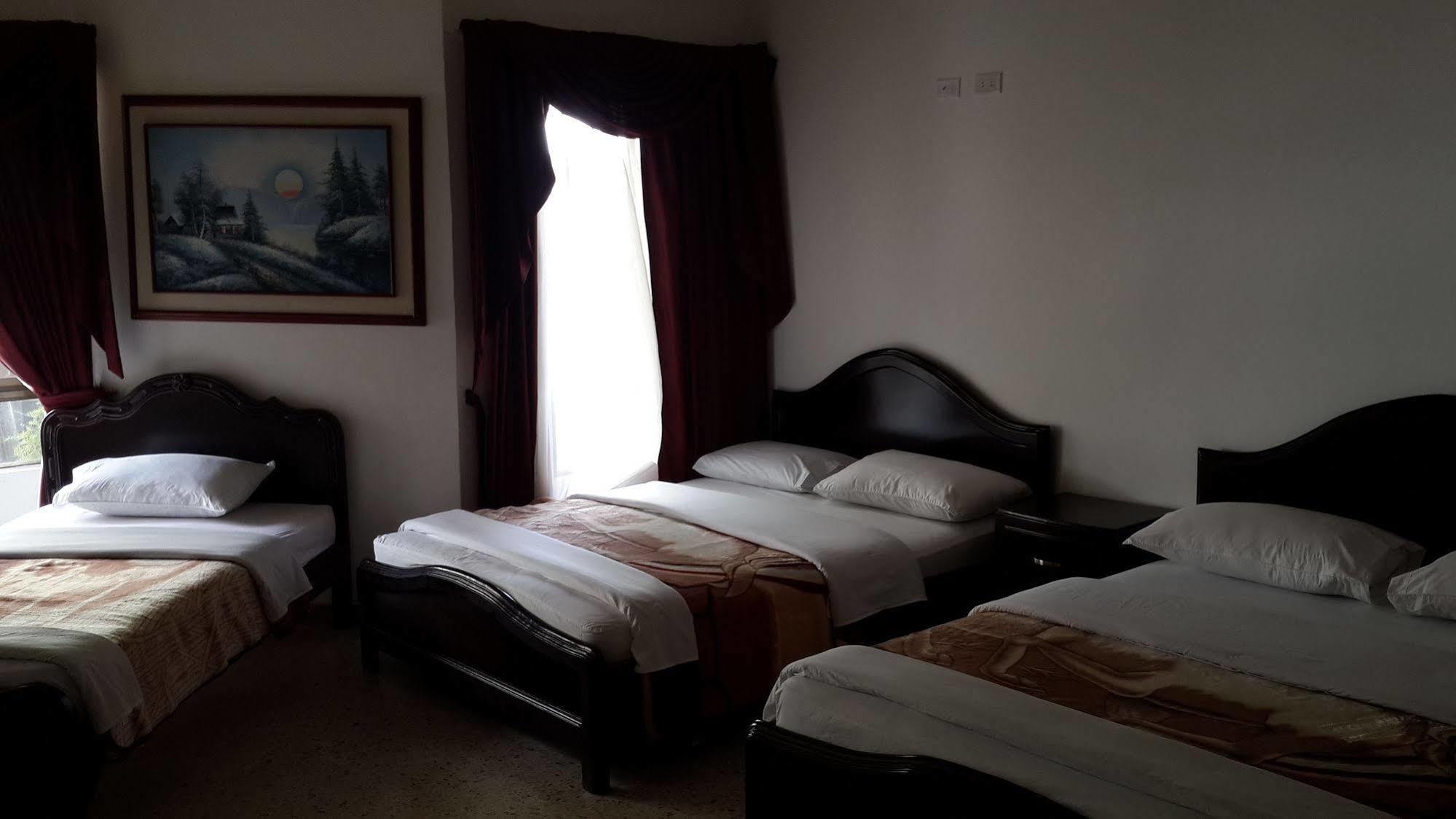 Hotel Ejecutivo Pereira Esterno foto